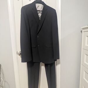 Men's Warehouse Black Two-Piece Suit - Classic Blazer & Trousers, Worn Once